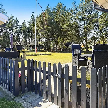 6 Person Holiday In S By *